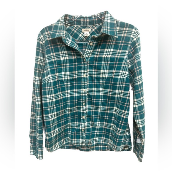 L.L. Bean Tops - LL bean button down shirt WOMENS XS green plaid 100% cotton flannel warm preppy